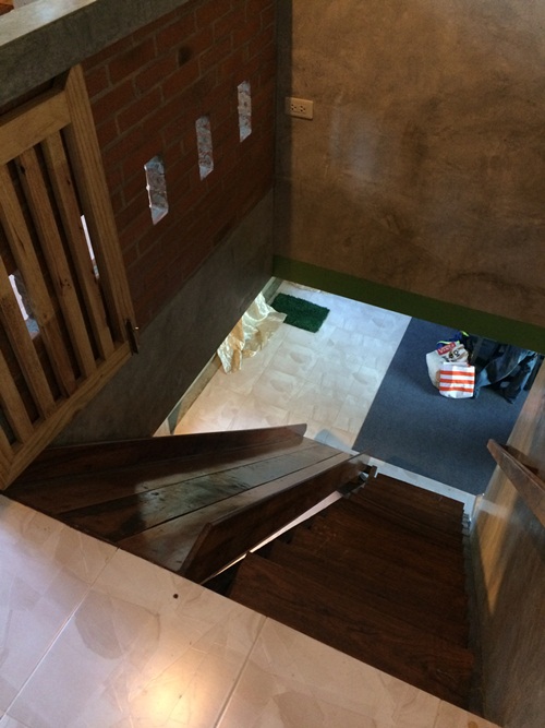 ��ҹ�ٹ����� 3 ��ͧ�͹ 4 ��ͧ��� �� 1.3 ��ҹ