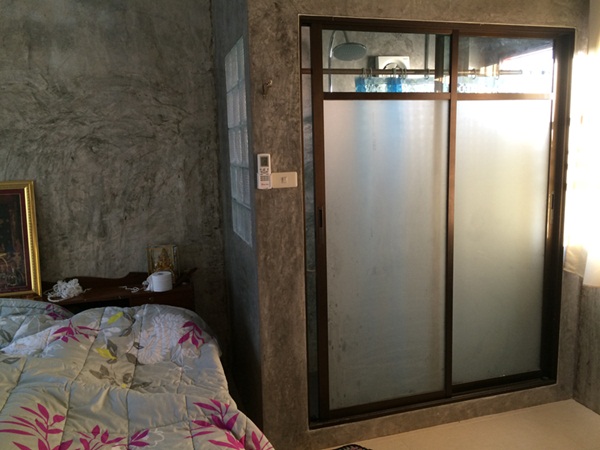 ��ҹ�ٹ����� 3 ��ͧ�͹ 4 ��ͧ��� �� 1.3 ��ҹ