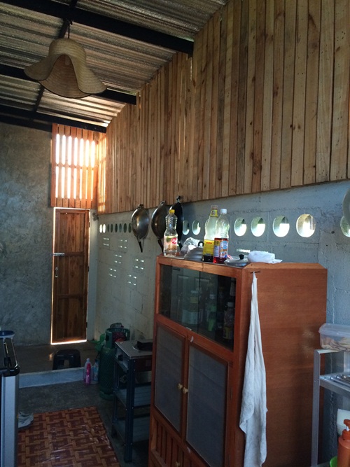 ��ҹ�ٹ����� 3 ��ͧ�͹ 4 ��ͧ��� �� 1.3 ��ҹ