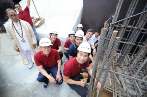 ͹ѹ�� �Թ˹�ҧҹ������ҧ �ç��� �ͪ�ѹ ����-���� (Ashton Chula - Silom)