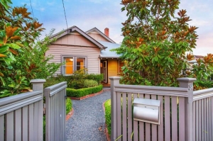 10 ���ҧ����������㹺�ҹ �Ѵ����ǧ���¢ͧ��ҹ