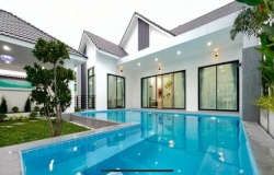 ºҹ PoolVilla