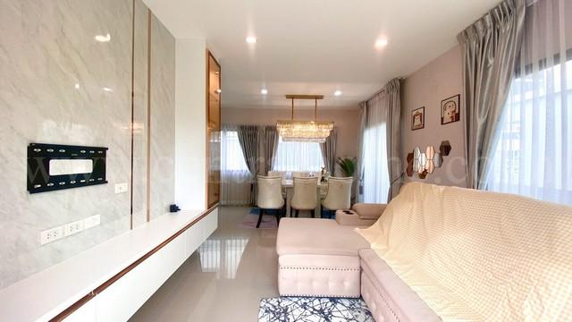 ��º�ҹ �ҧ��� ��طû�ҡ��