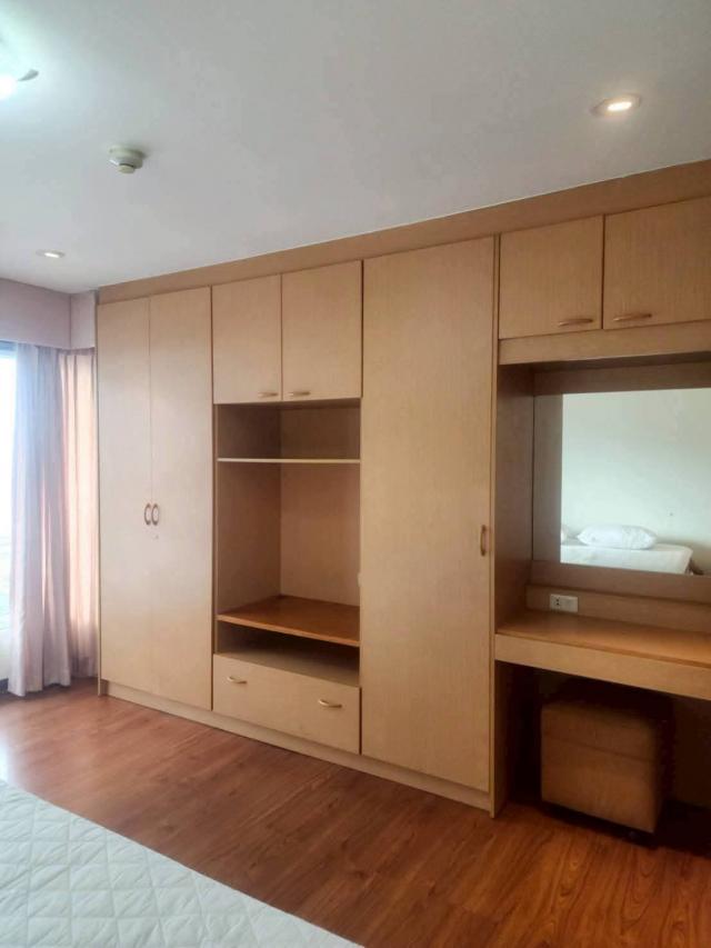 �͹������� �����ѹ��ا෾