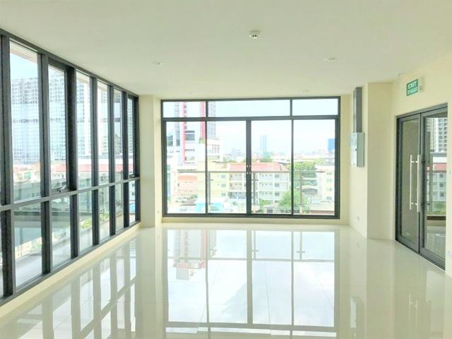 �ӹѡ�ҹ������ �ҷá�ا෾