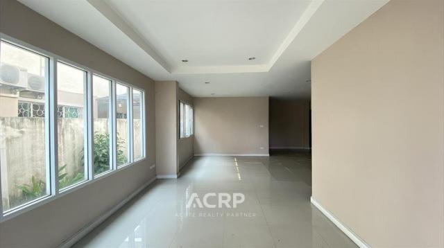 ��º�ҹ �ҧ�͹��ا෾