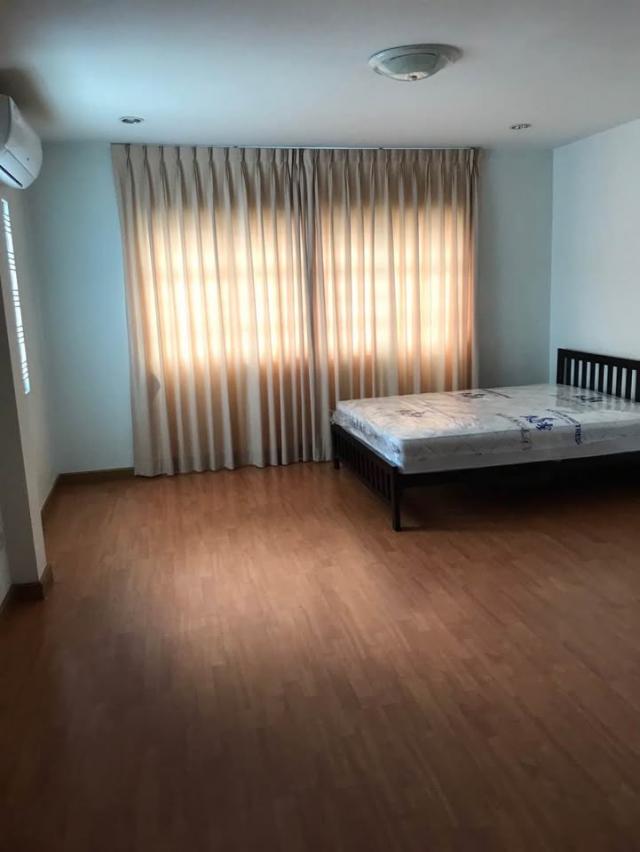 ��ҹ������ ���¢�ҧ��ا෾