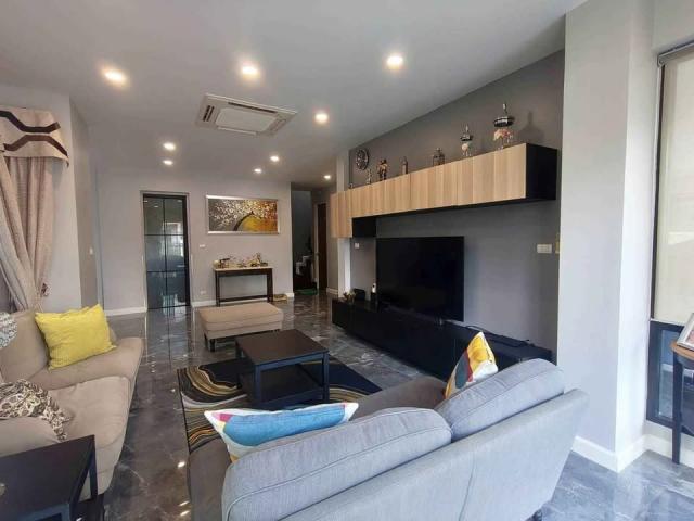 ��ҹ������ �оҹ�٧��ا෾