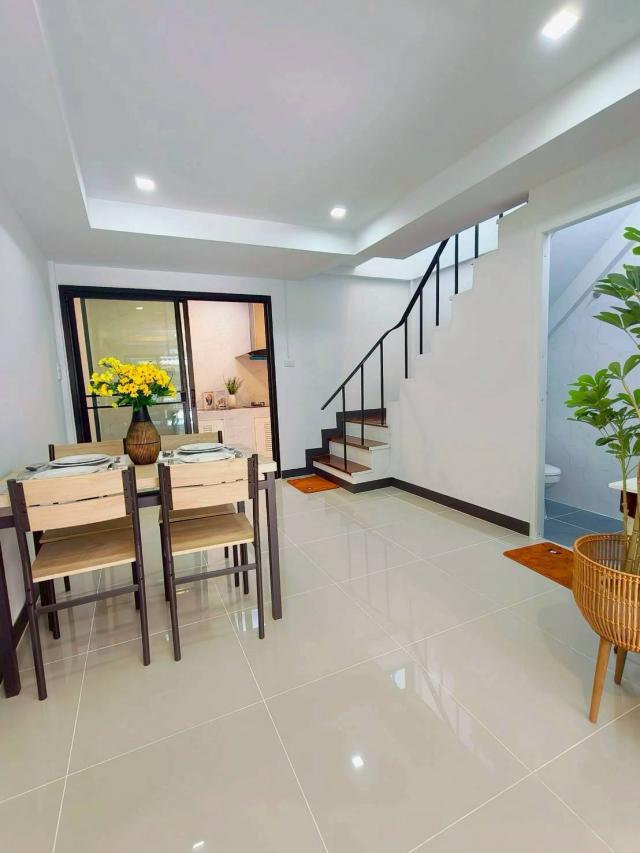 ��º�ҹ �չ���ա�ا෾