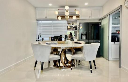 ��ҹElectrolux 9,000,000 �ҷ