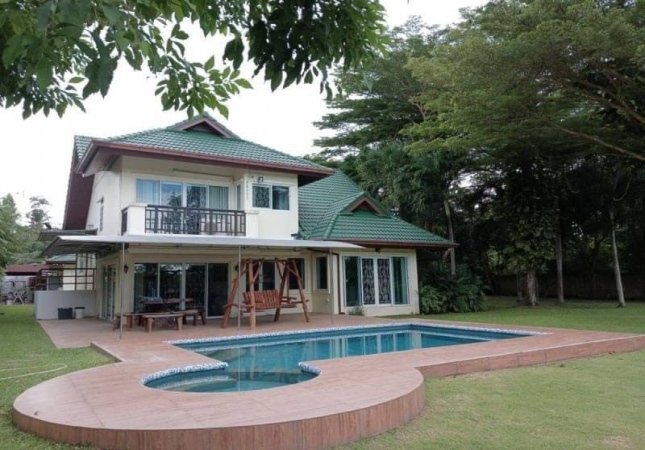 ���ͧ �� A House property