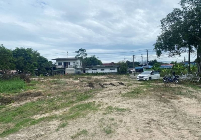 ���ͧ �� A House property