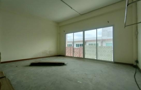 �Ҥ�þҳԪ�� 3,700,000 �ҷ ��ا෾