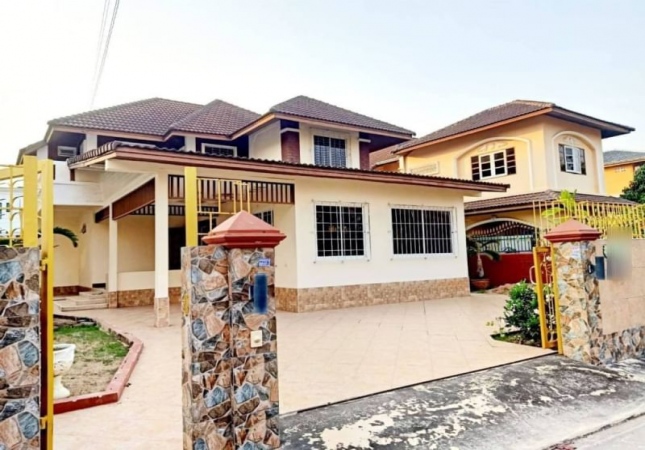 ���ͧ �� A House property