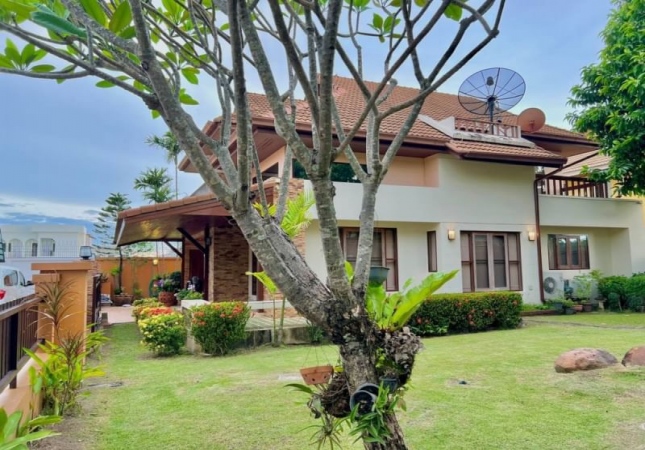 ���ͧ �� A House property