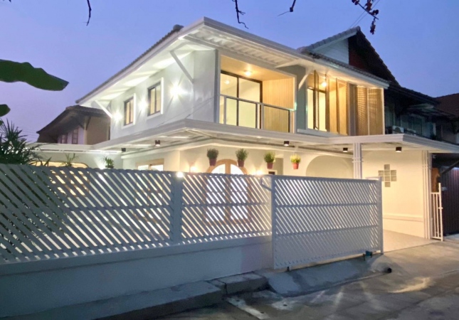 �ҧ�˭� �� ����ѷ �����൷ ��ਹ���(�������) �ӡѴ