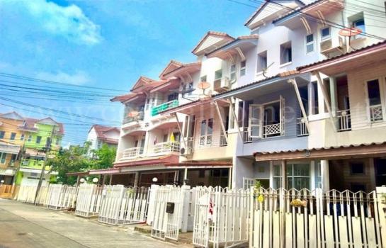 ���ͧ �� Central Home