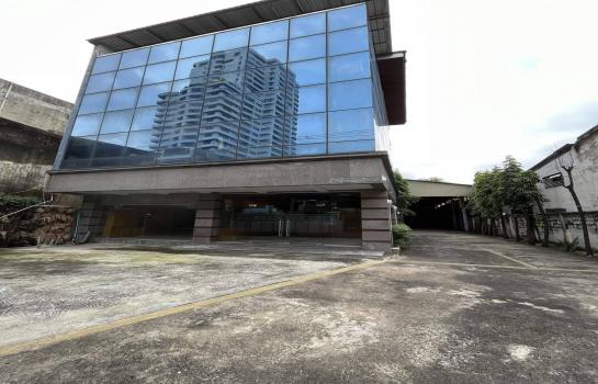 �ҷ� �� The Siam Property