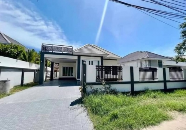 �ź��� �� A House property