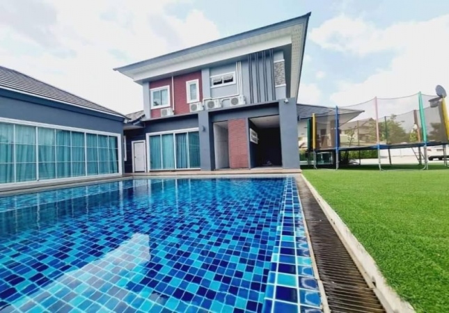 �ź��� �� A House property