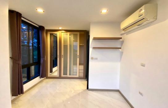 ���ͧ �� Estate Corner