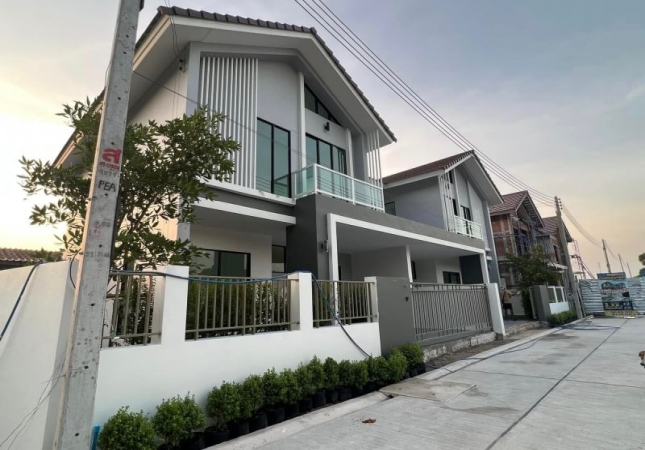 �ź��� �� A House property