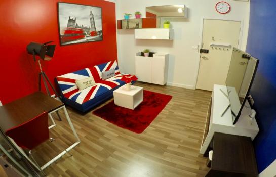 ��ا෾ �� All Living