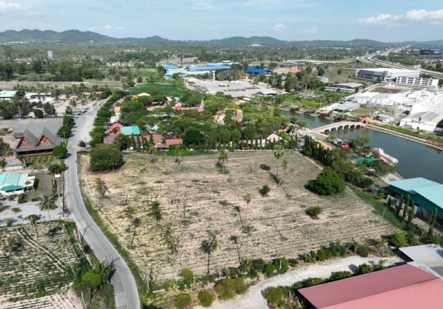 ���ͧ �� A House property