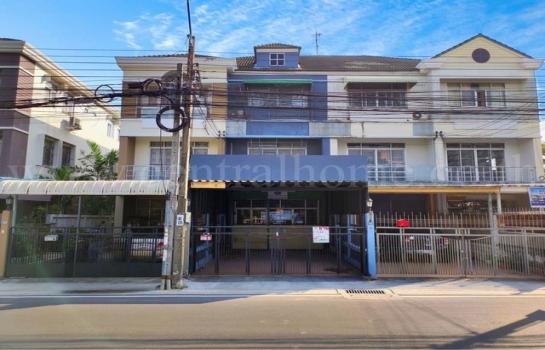 ���ͧ �� Central Home