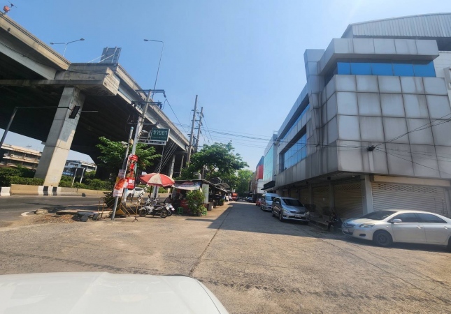 ขายอาคารพาณิชย์ ถนนพหลโยธิน 38,000,000 บาท ขายอาคารพาณิชย์ ถนนพหลโยธิน 38,000,000 บาท