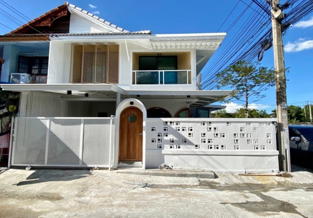 �ҧ�˭� �� ����ѷ �����൷ ��ਹ���(�������) �ӡѴ