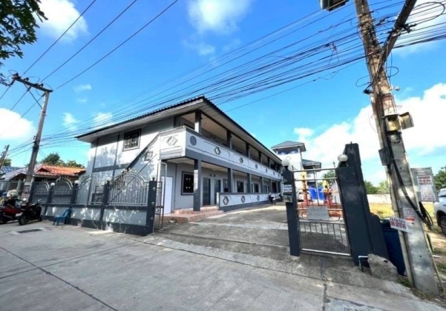 �ź��� �� A House property