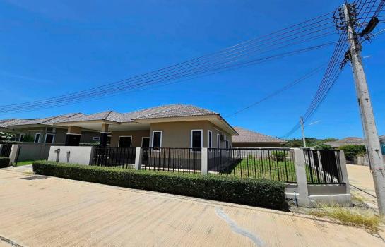 ���ͧ �� All Living