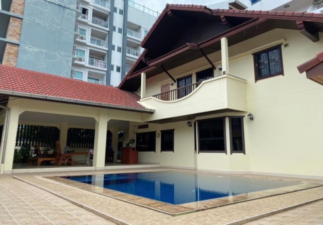 �ź��� �� A House property