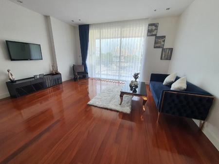 ��ªź��� �� incube