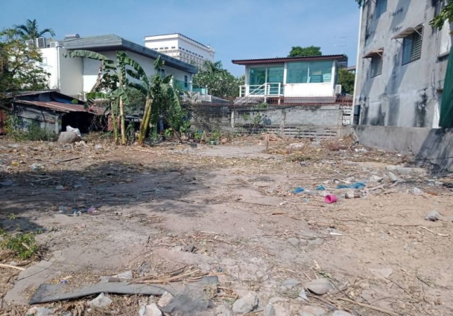 �ź��� �� A House property