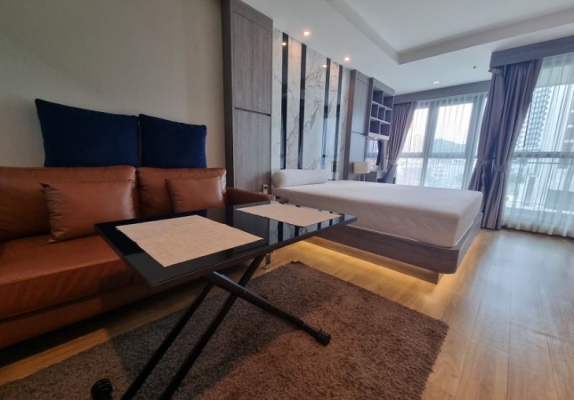 ���ͧ �� A House property