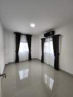 SEMI DETACHED HOUSE SUKHUMVIT 113