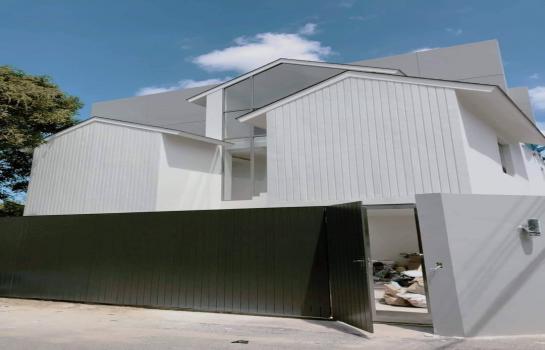 ��ا෾ �� All Living