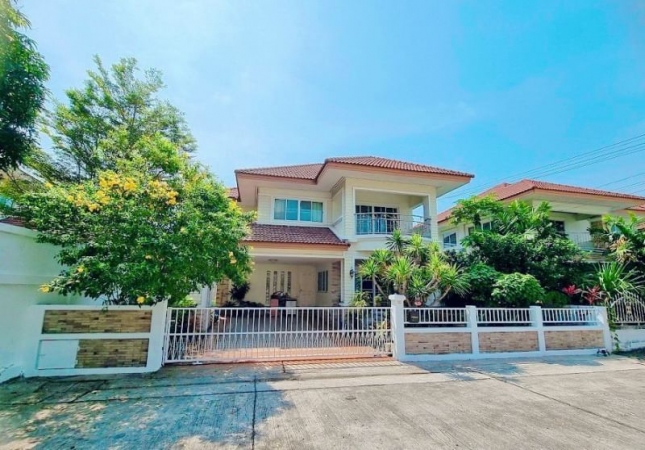 ���ͧ �� A House property