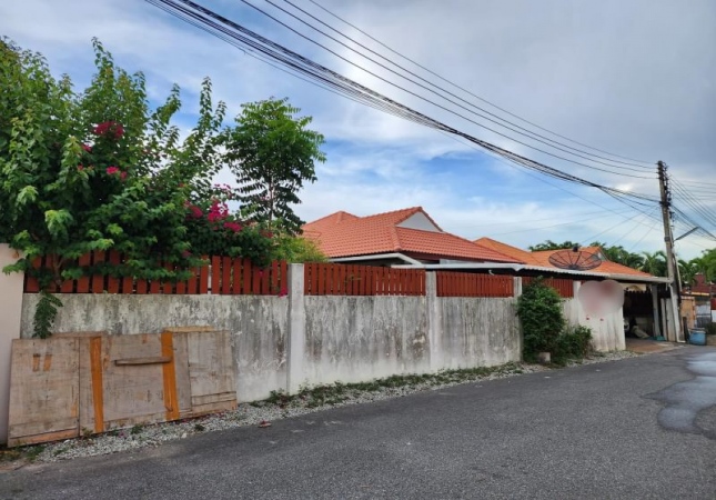 �ź��� �� A House property