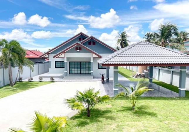 �ź��� �� A House property