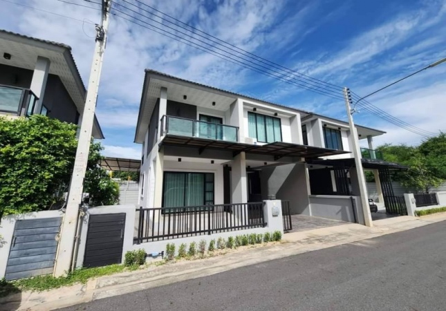 ���ͧ �� A House property