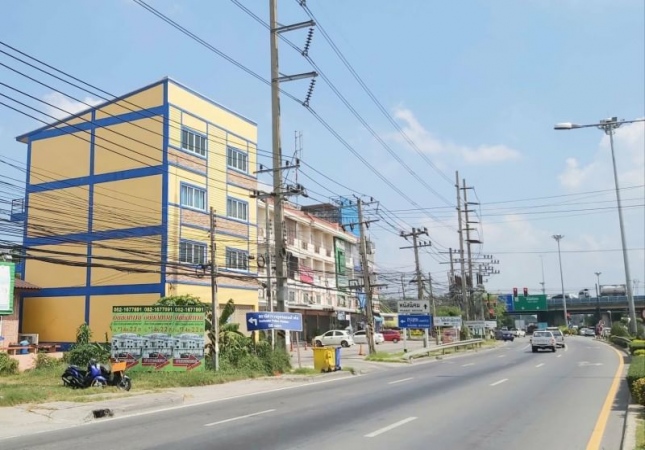 ���ͧ �� A House property