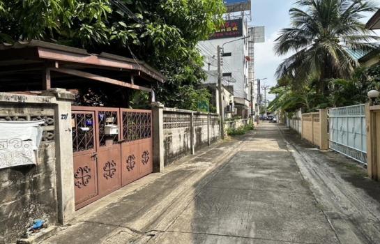 ���ͧ �� Theproperty