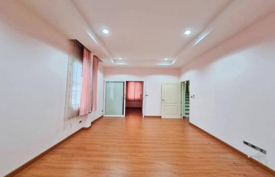 ����Ѳ�� �� Sararat_dai