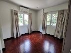 BAAN YOSSUNTHORN SUKHUMVIT 20