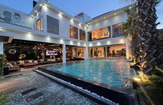 บ้าน 8 ห้องนอน บ้าน 8 ห้องนอน