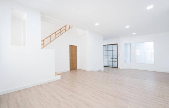 ���ͧ �� Sararat_dai