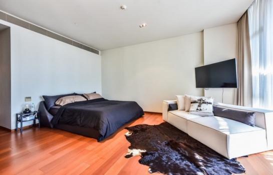 ��¤͹� 44,000,000 �ҷ